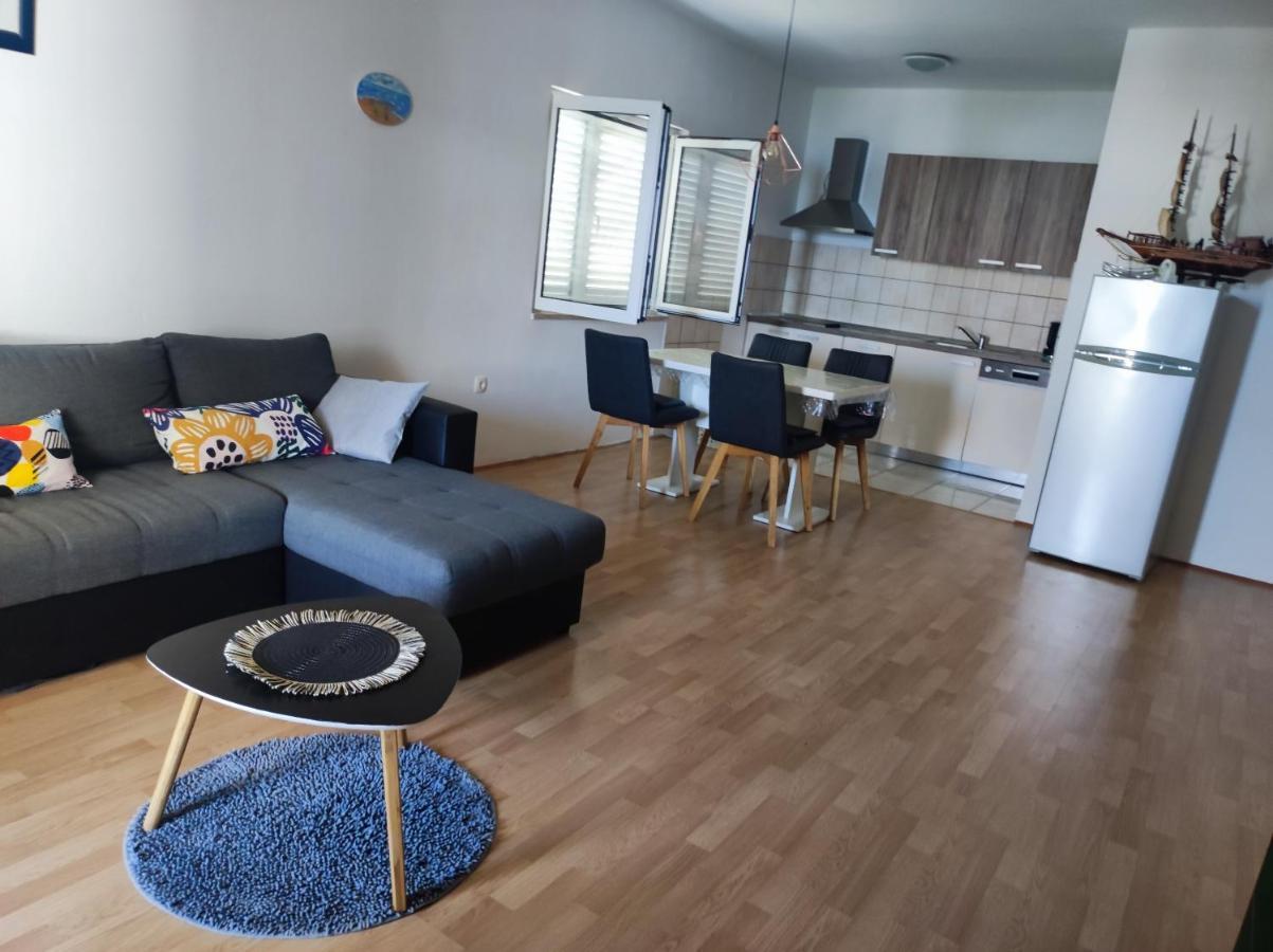 Apartments Kampor Damira Rab Town Extérieur photo