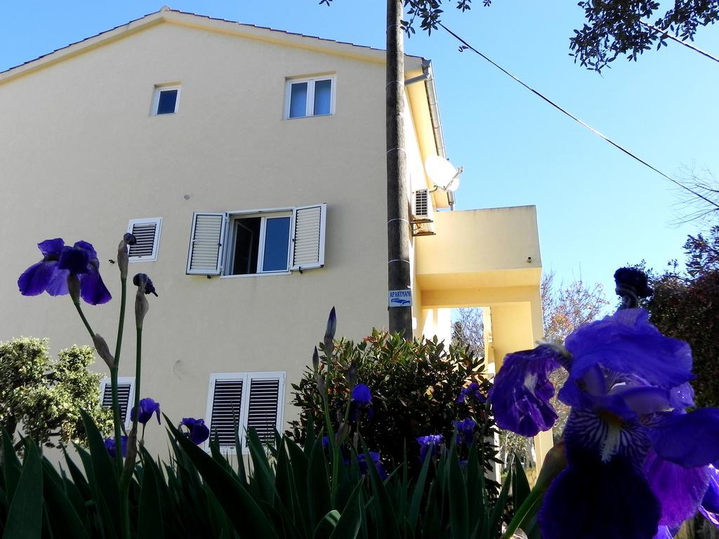 Apartments Kampor Damira Rab Town Extérieur photo
