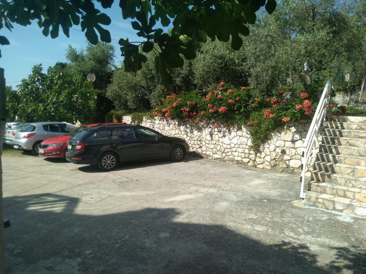 Apartments Kampor Damira Rab Town Extérieur photo